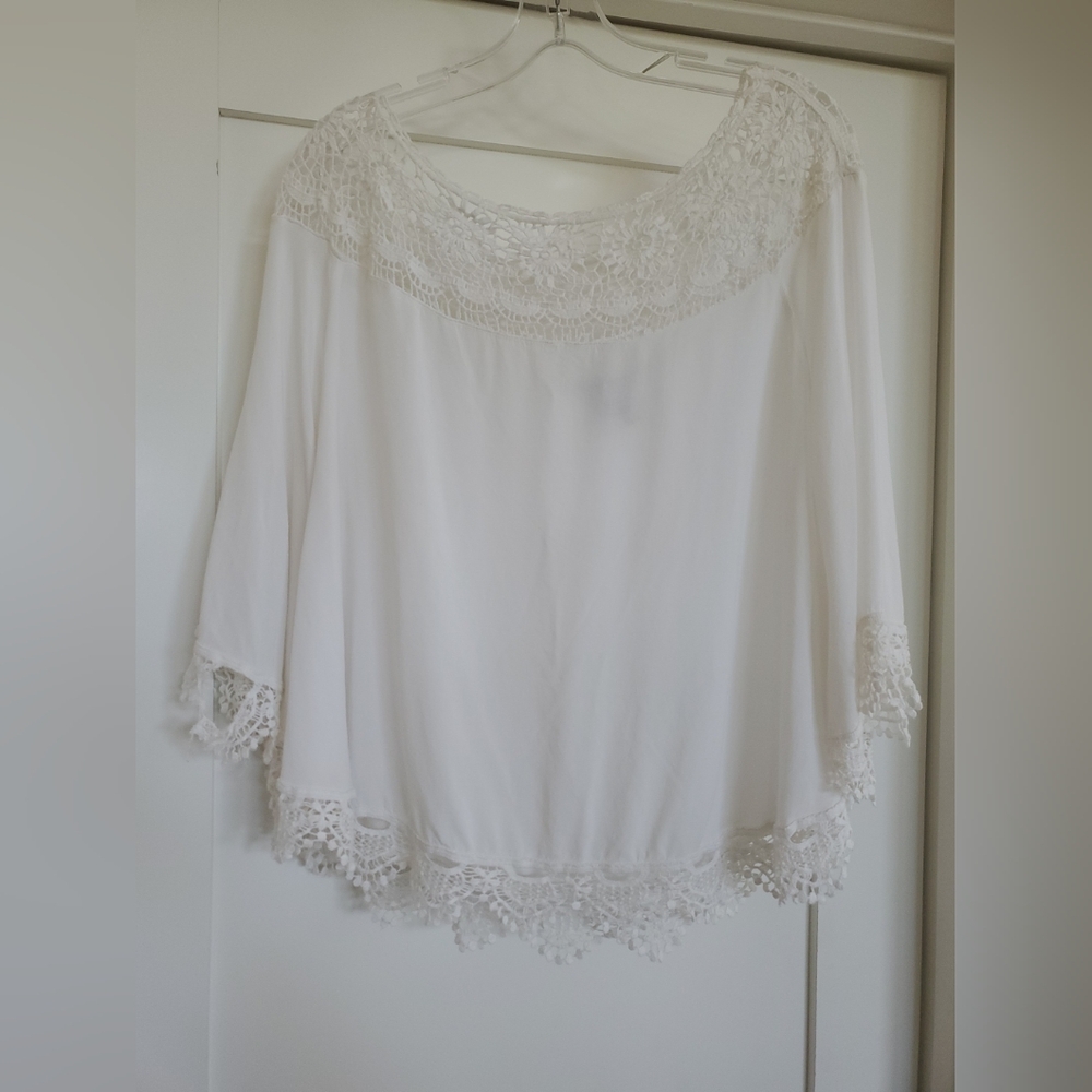 American Rag Cie White Blouse With Lace Applique Sz L